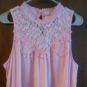 Soft pink sleevless summer top